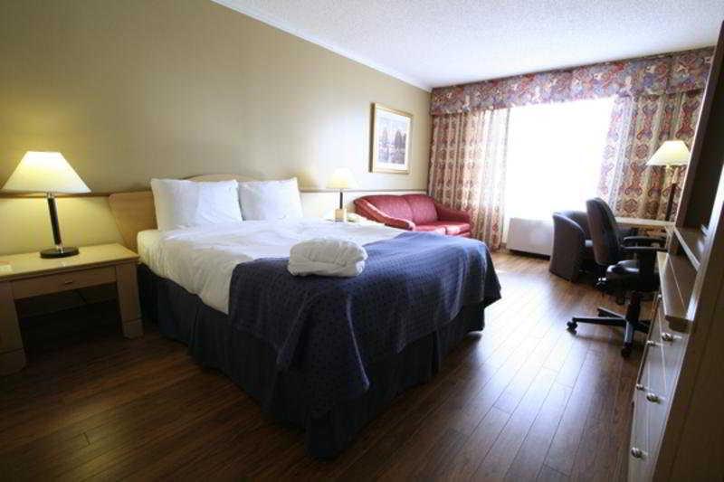 Delta Hotels By Marriott Saguenay Conference Centre Habitación foto